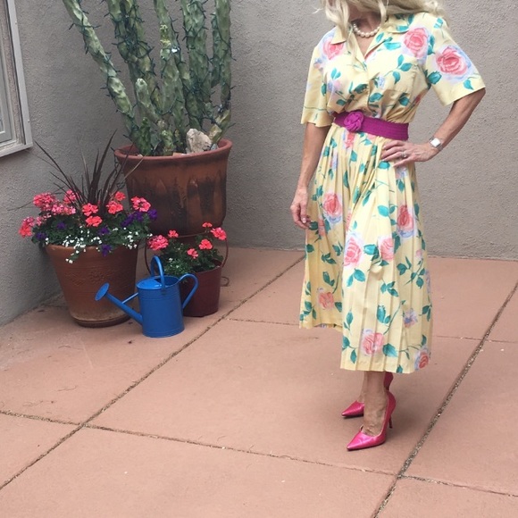 pink floral pleated midi dress